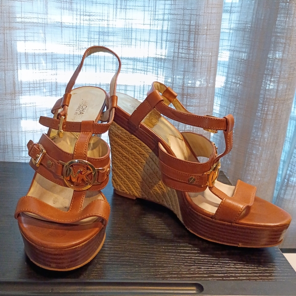 Michael Kors Tan Leather Wedge Sandals - Picture 1 of 5